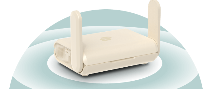 En bärbar dator och en telefon med ett hänglås på skärmarna.